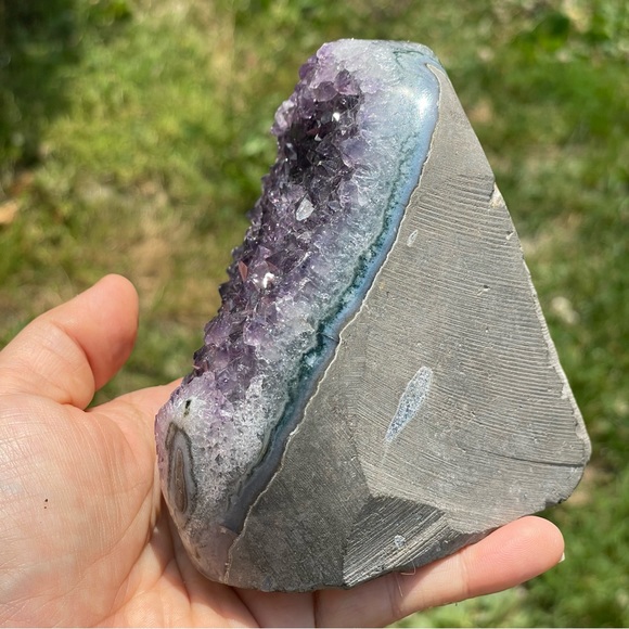 Light Amethyst Cut Base Crystal with Banding - Picture 7 of 8